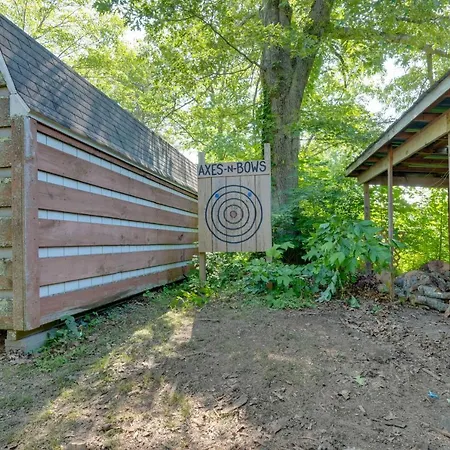 Family-Friendly Afton Cabin With Porch And Fire Pit!